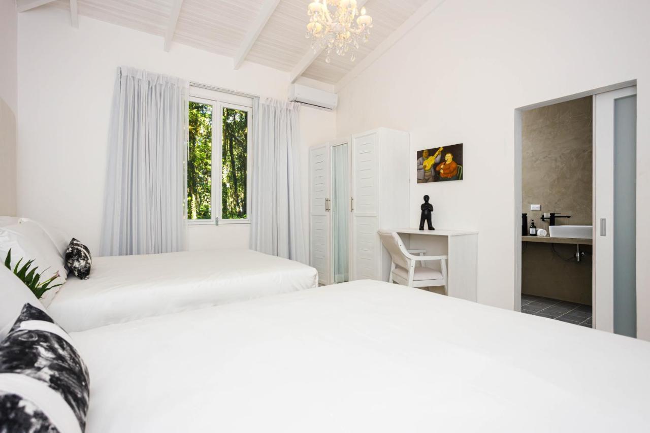 Gigi Brown Villa Frida Beachfront Puerto Viejo de Talamanca Экстерьер фото